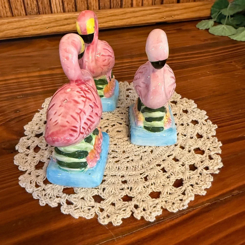 ZH Flamingo Salt Pepper Shakers Toothpick Holder Set Florida Pink Excellent 3pc